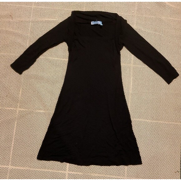 Dress - Picture 1 of 4